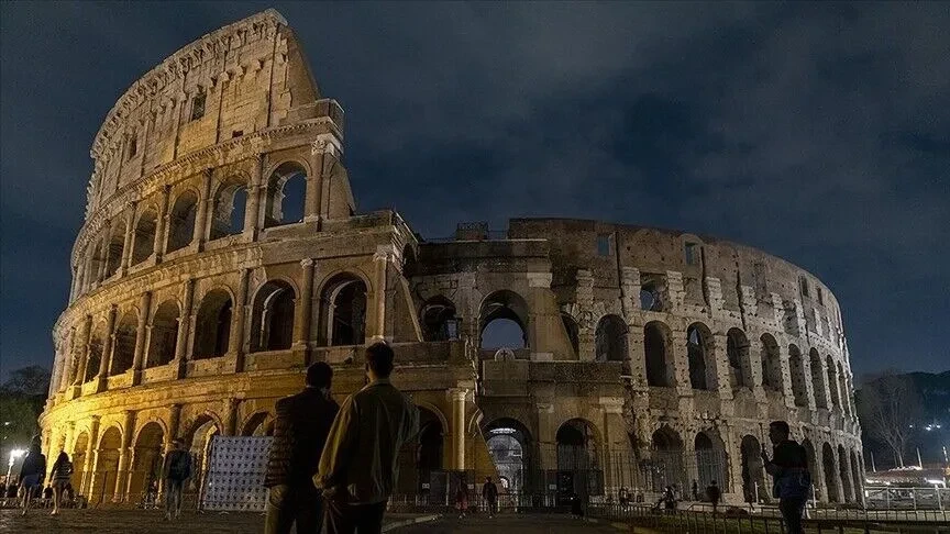 Itali  humb jetën punonjësi 22 vjeçar pas rënies nga Koloseumi i Romës