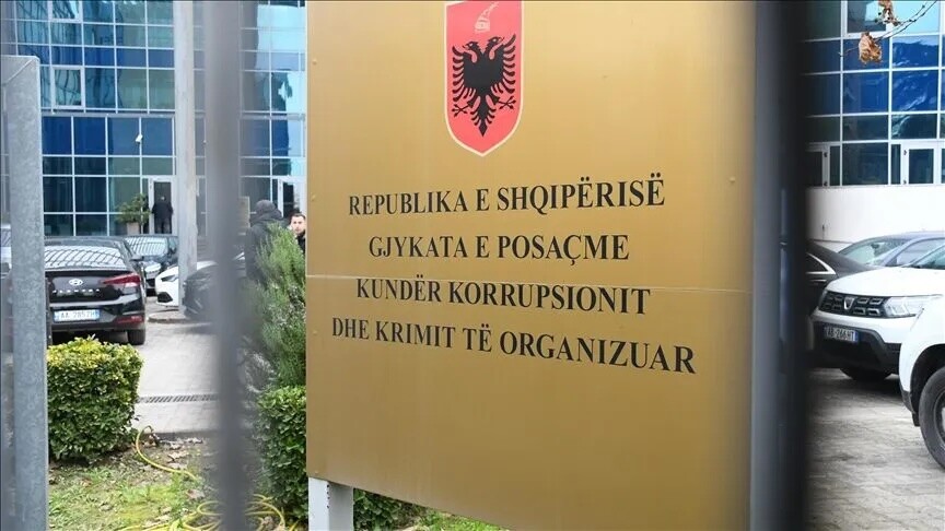 Mbetet në fuqi masa  arrest në shtëpi  ndaj ish shefes së Shërbimit Informativ të Shqipërisë  Vlora Hyseni