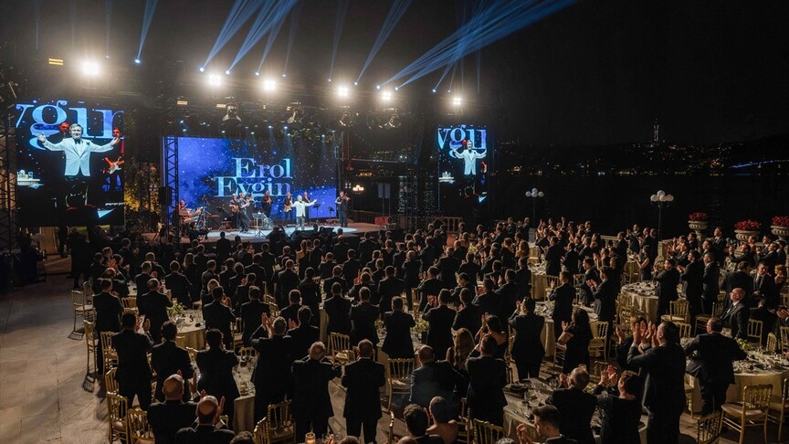 Özdilek Holding 55 yıllık yolculuğunu çalışma arkadaşlarıyla kutladı