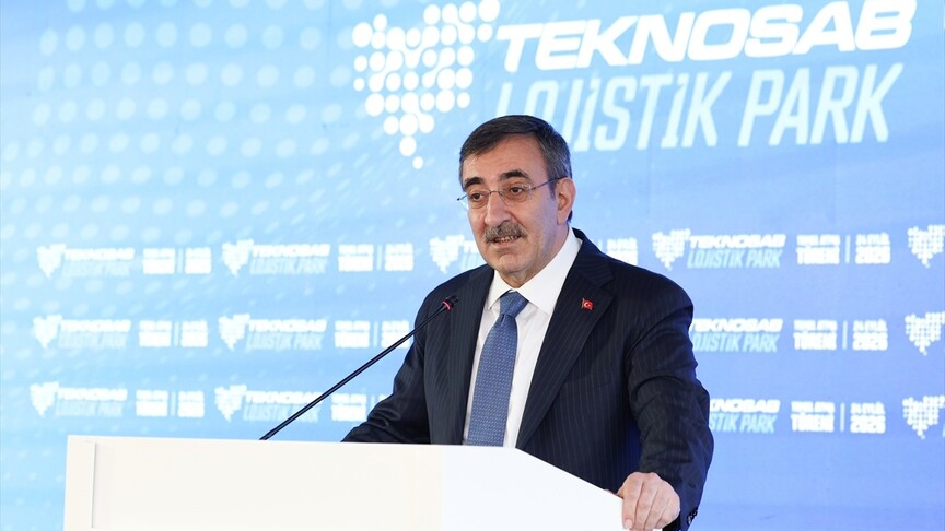 Cumhurbaşkanı Yardımcısı Yılmaz: Kalkınma planlarımızın omurgasını, dijital ve yeşil dönüşüm oluşturuyor haber görseli
