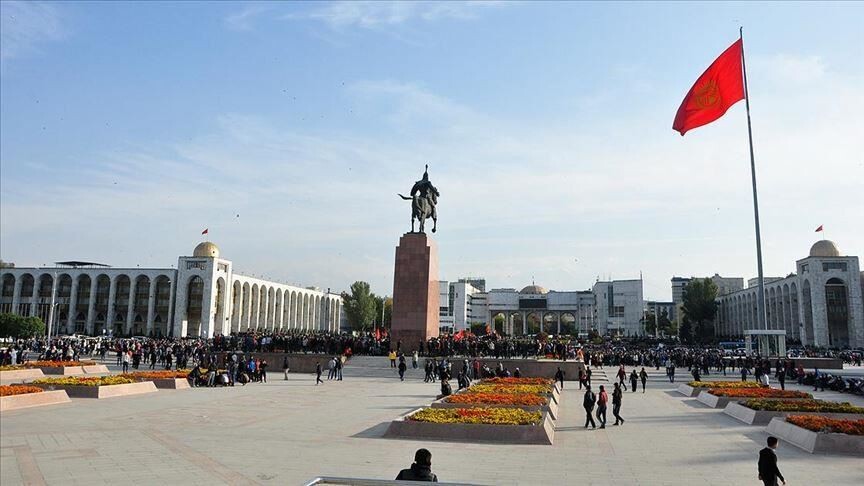 Kyrgyz Parliament Adopts Resolution Setting Presidential Vote for January 27