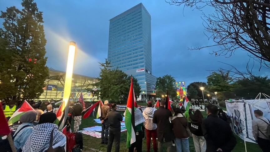 İsrail, Avusturya-İsrail maçı öncesi Linz kentinde protesto edildi haber görseli