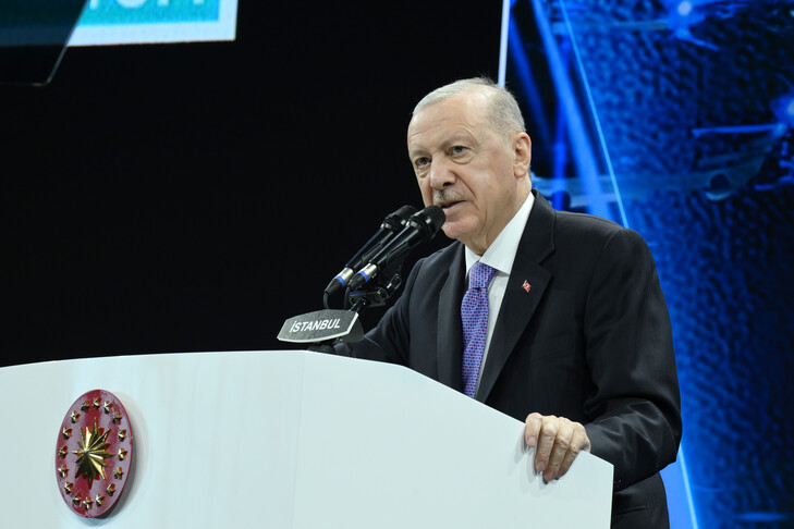 Erdogan  Turqia kundërshton ndarjen Lindje Perëndim  pakti i mbrojtjes së Mekës nuk synon Iranin apo Izraelin