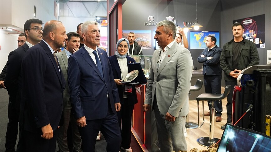 Ticaret Bakanı Bolat, MÜSİAD EXPO 2026'yı ziyaret etti