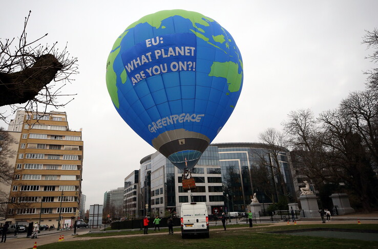  Greenpeace  sfidon Austrinë në BE për zbatimin e rregullave kundër  greenwashing  ut