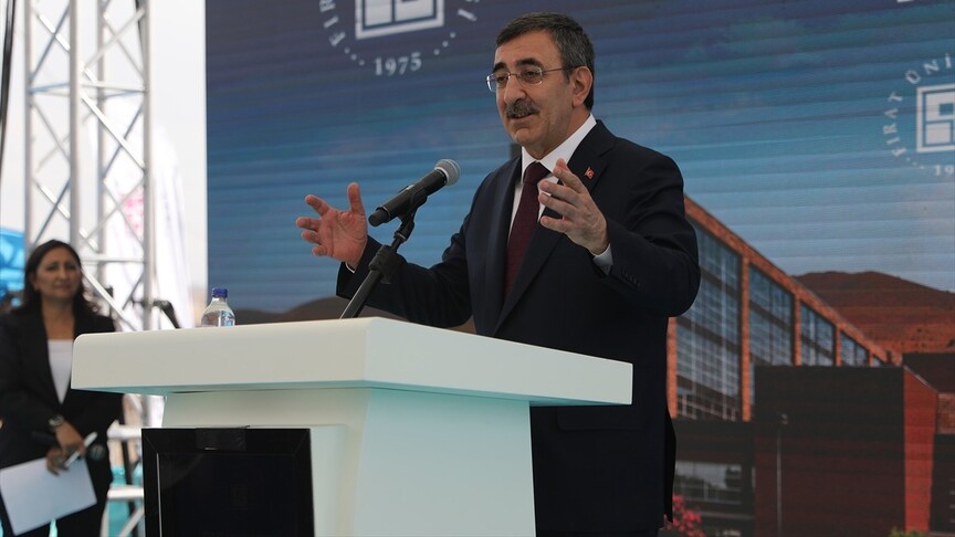 Cumhurbaşkanı Yardımcısı Yılmaz: Savunma sanayinde yaptığımız devrimi sağlık endüstrilerinde de sağlamaya kararlıyız haber görseli