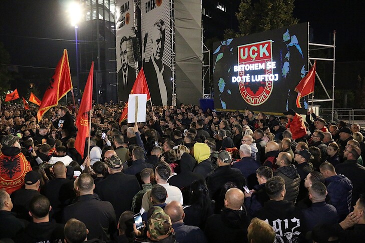 Prishtinë  vazhdon për të 11 tën natë me radhë protesta  Jo në emrin tim 