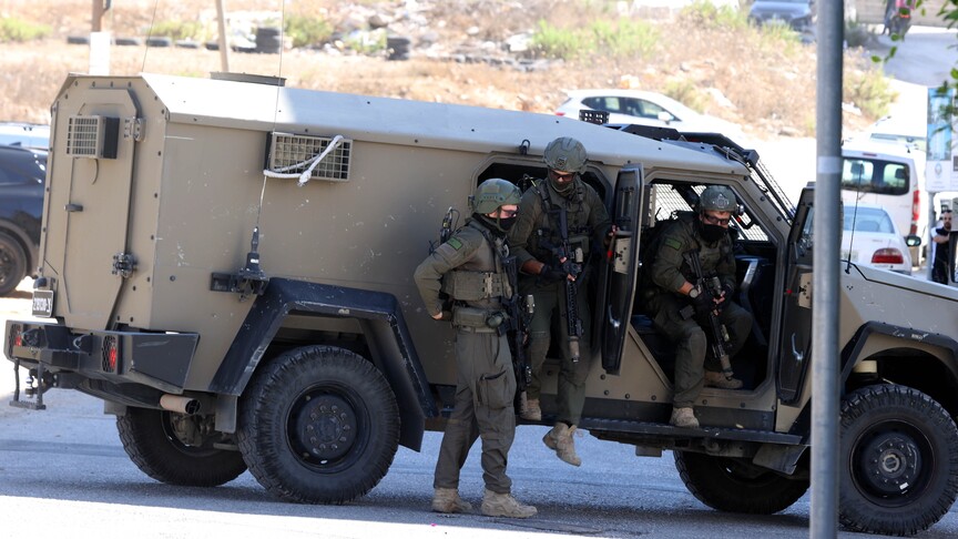 Israeli Army Raids University Campus in Occupied West Bank During Exams