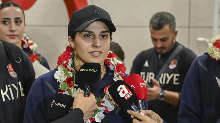 2026 Avrupa Boks Şampiyonası'nda 10 madalya kazanan milli boksörler yurda döndü haber görseli