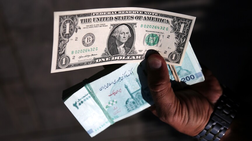 İran'da dolar serbest piyasada tarihinin en yüksek seviyesine çıktı haber görseli