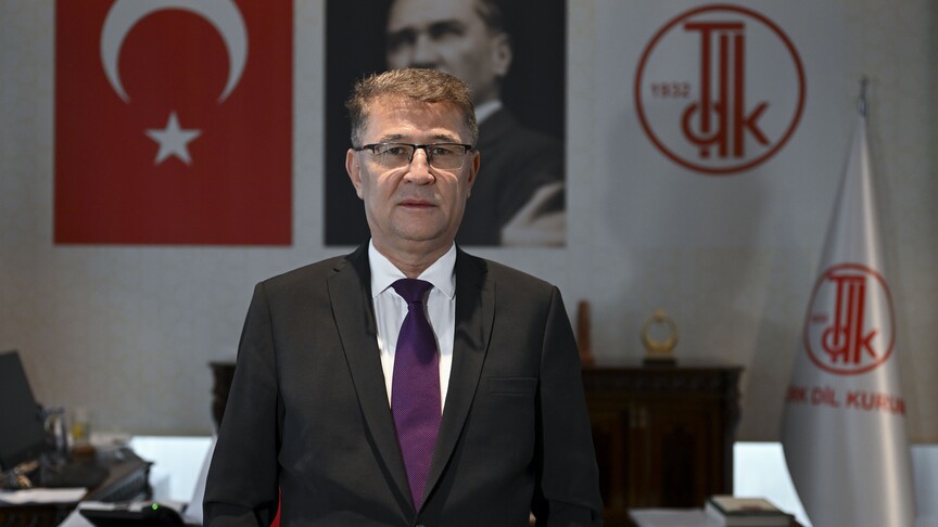 TDK, 800 bini aşan söz varlığıyla "yaşayan Türkçenin sözlüğü"nü hazırlıyor haber görseli