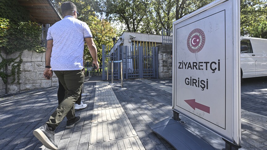 TBMM'de 28. Dönem 4. Yasama Yılında 367 bine yakın ziyaretçi kabul edildi haber görseli