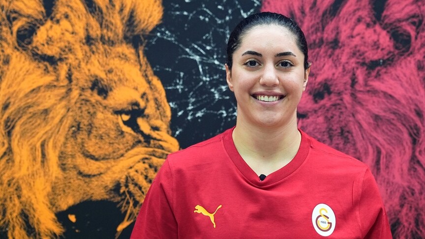 Milli basketbolcu Gökşen Fitik'in hedefi Galatasaray Çağdaş Faktoring'de kupalar kazanmak haber görseli