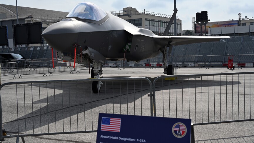 Senator Urges Pentagon to Review Supply Chain Security After F-35 Parts Diversion