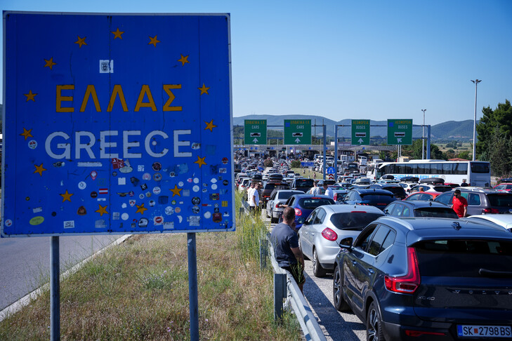 Me rritjen e çmimeve  grekët kalojnë kufirin drejt Maqedonisë së Veriut dhe Bullgarisë për karburant më të lirë