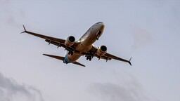BAE'den İsrail&rsquo;e giden yolcu u&ccedil;ağının pilotları kavga edince &ldquo;u&ccedil;ak ka&ccedil;ırıldı&rdquo; alarmı verildi