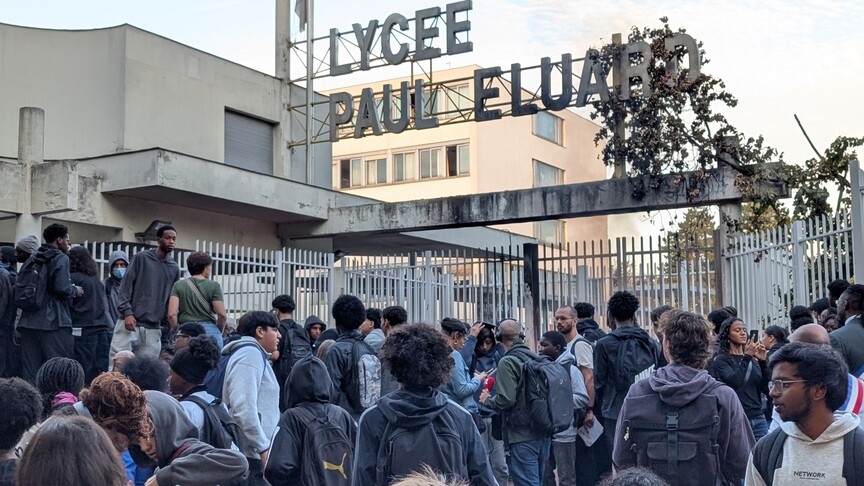 High School Blockades in France Spread to Universities