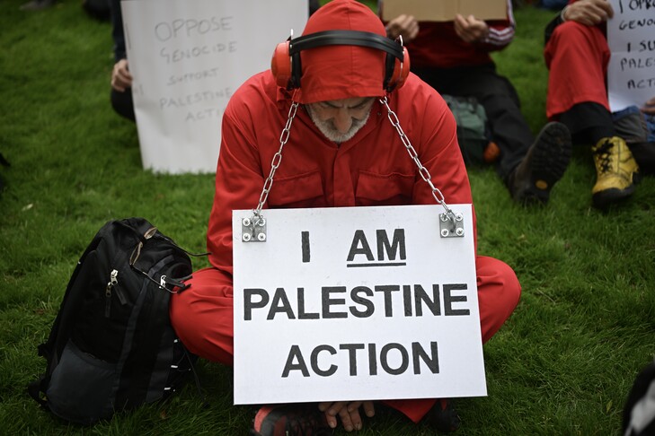 Qeverisë britanike i bëhet thirrje të heqë ndalimin ndaj grupit Palestine Action
