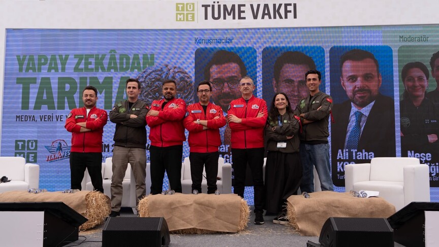 "Yapay Zekadan Tarıma: Medya, Veri ve Yeni Nesil Teknoloji" başlıklı panel düzenlendi haber görseli