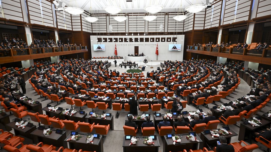 Siyasilerden Yeni Parti Grubu'na tepki
