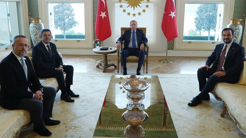 Cumhurbaşkanı Erdoğan, Çekmeköy Belediye Başkanı Çerkez'i kabul etti