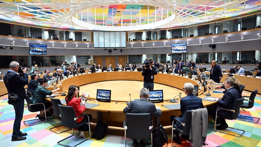 EU Commission Reviewing Italy's Extension of Border Controls with Spain