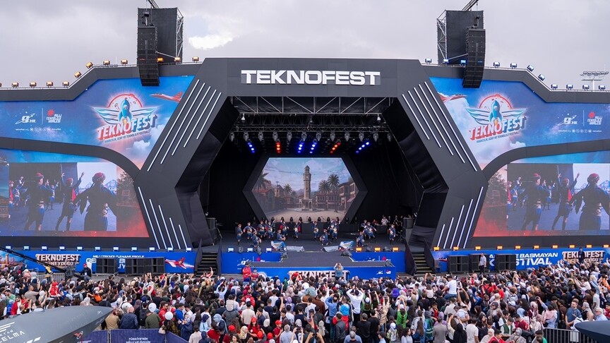 TEKNOFEST Güneydoğu halk oyunları gösterisine ev sahipliği yaptı