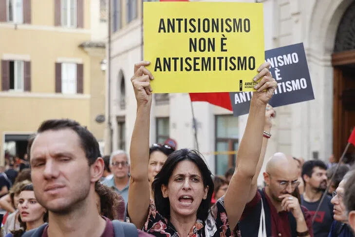 Raportuesja e OKB së kritikon projektligjin e diskutueshëm të Italisë për antisemitizmin
