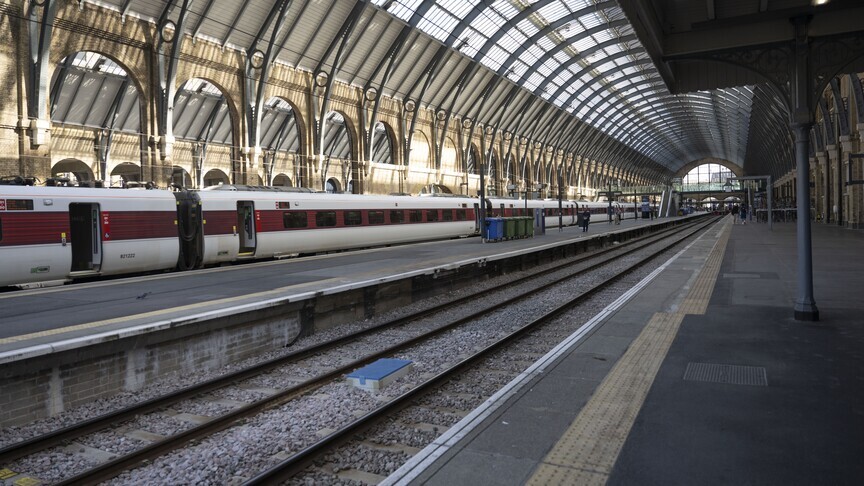 Trains cancelled in southern England after bedbug infestation reported on service