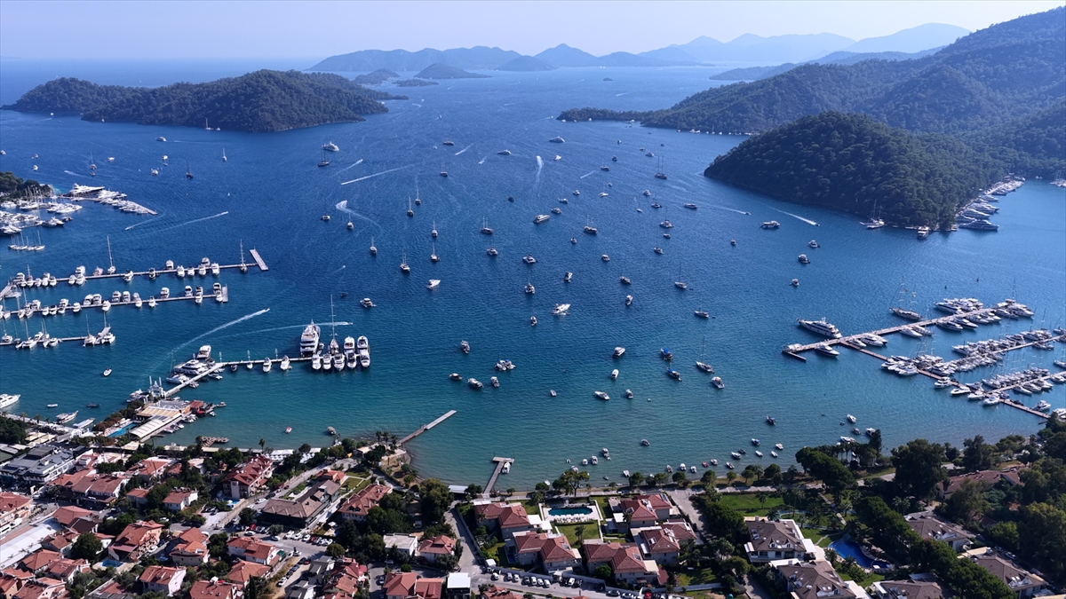 Bakan Kurum, Fethiye'deki deniz süpürgesi ve atık alım gemisinden görüntüler paylaştı 1 Bakan Kurum, Fethiye'deki deniz süpürgesi ve atık alım gemisinden görüntüler paylaştı