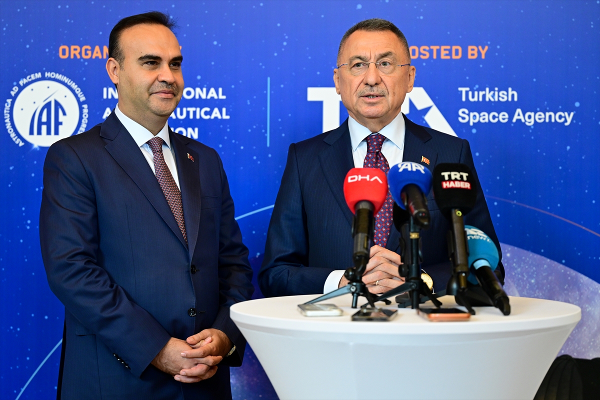 Bakan Kacır: 5-9 Ekim tarihleri küresel uzay gündeminin kalbinin Türkiye'de attığı günler olacak 3 Bakan Kacır: 5-9 Ekim tarihleri küresel uzay gündeminin kalbinin Türkiye'de attığı günler olacak