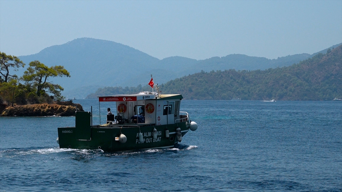 Bakan Kurum, Fethiye'deki deniz süpürgesi ve atık alım gemisinden görüntüler paylaştı 3 Bakan Kurum, Fethiye'deki deniz süpürgesi ve atık alım gemisinden görüntüler paylaştı
