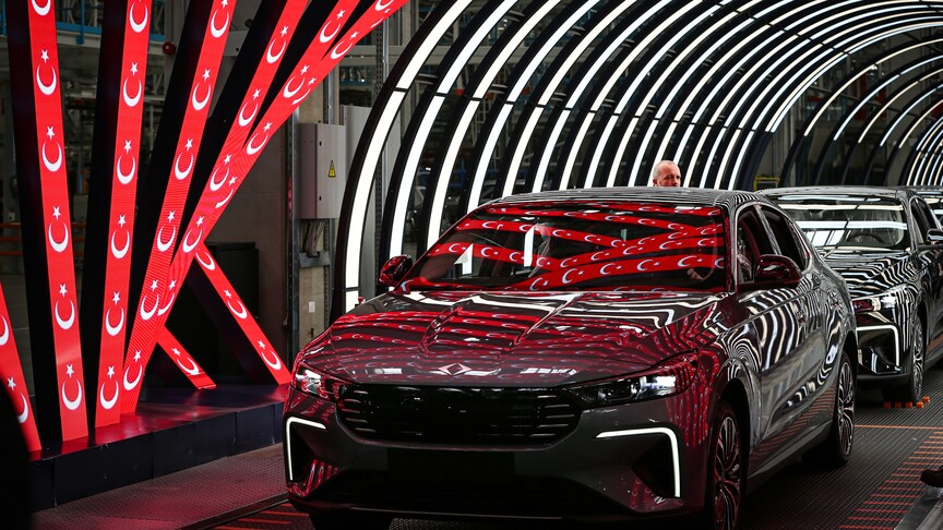 Türkiye'de ocak-eylül döneminde satılan otomobillerin yarıdan fazlasını elektrikli ve hibritler oluşturdu