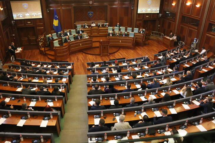 Miratohet në lexim të parë Projektligji për ndryshimet e Ligjit për Dhomat e Specializuara të Kosovës