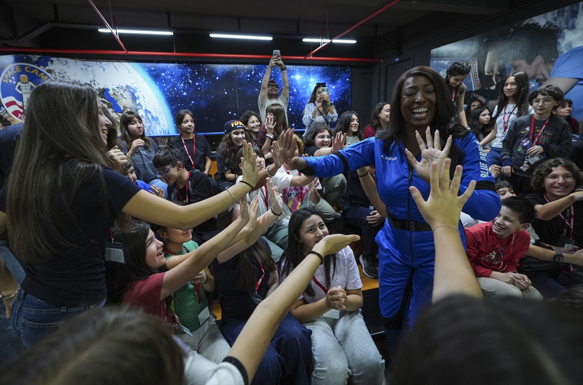 Astronot Bowe, Türk gençlerinin uzay ve havacılık alanındaki potansiyeline dikkati çekti