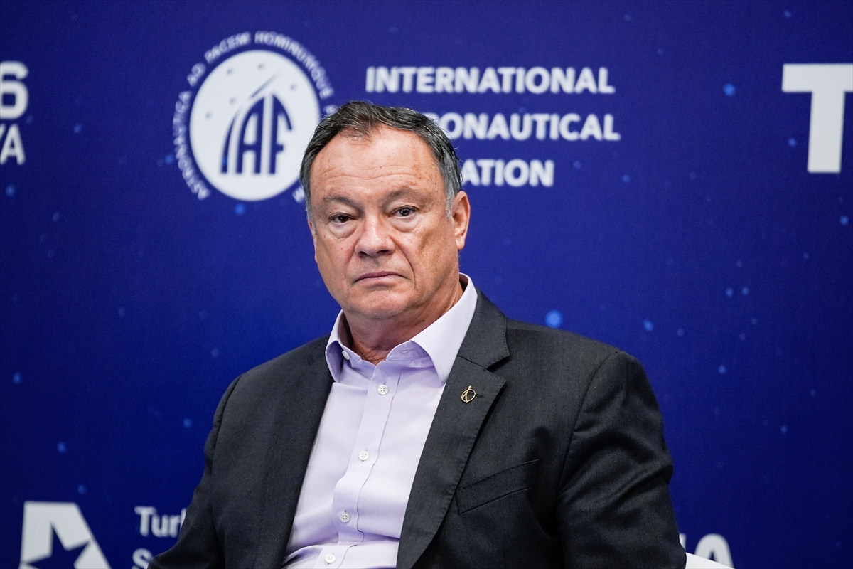 IAC 2026'da "Çağlar Arasında Köprü Kurmak: İpek Yolu Astronomisinden Ay Keşfine" paneli yapıldı 3 IAC 2026'da "Çağlar Arasında Köprü Kurmak: İpek Yolu Astronomisinden Ay Keşfine" paneli yapıldı
