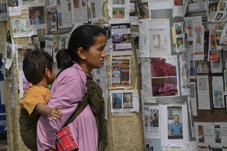 Nepali pezullon pjesërisht kërkimet për mbi 5 200 të zhdukur pas përmbytjeve vdekjeprurëse