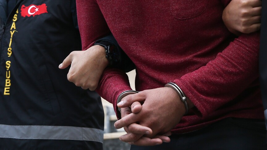 Kuyumcukent'te 64 kilogram altın dolandırıcılığına ilişkin 33 zanlı yakalandı