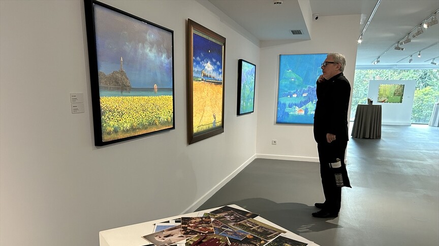 "Kıyı Hafızası" sergisi, Decollage Art Space'te sanatseverlerle buluştu