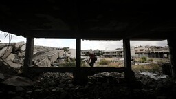 İsrail soykırımında binaların yüzde 82'sinin zarar gördüğü Gazze'de Filistinliler barınma mücadelesi veriyor