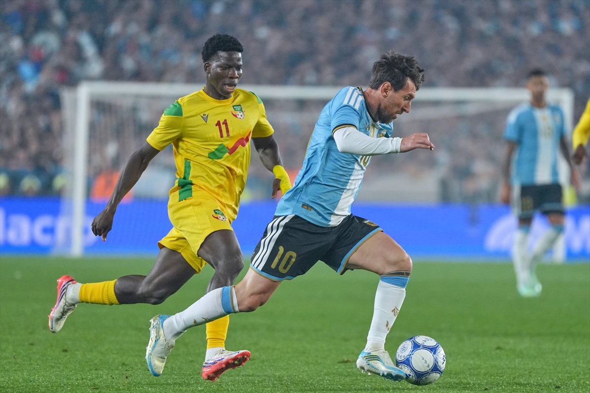 Arjantinli yıldız futbolcu Messi, milli takım kariyerini noktaladı 3 Arjantinli yıldız futbolcu Messi, milli takım kariyerini noktaladı