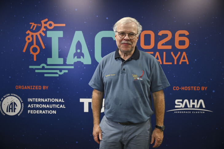 Astronauti në pension  Ewald  Turqia po hedh hapa të mëdhenj në fushën e hapësirës