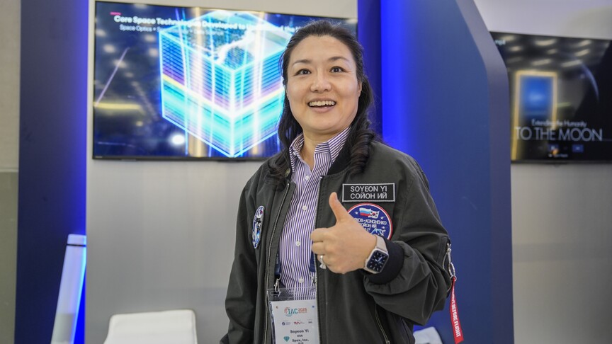 South Korea's First Astronaut Urges Girls Not to Limit Their Dreams