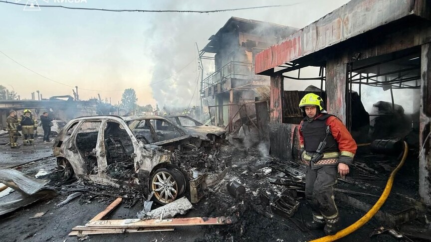 Russia and Ukraine dispute blame as overnight strikes reported to kill 11