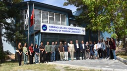 Van'da yüksekokul binasında sigaraya karşı