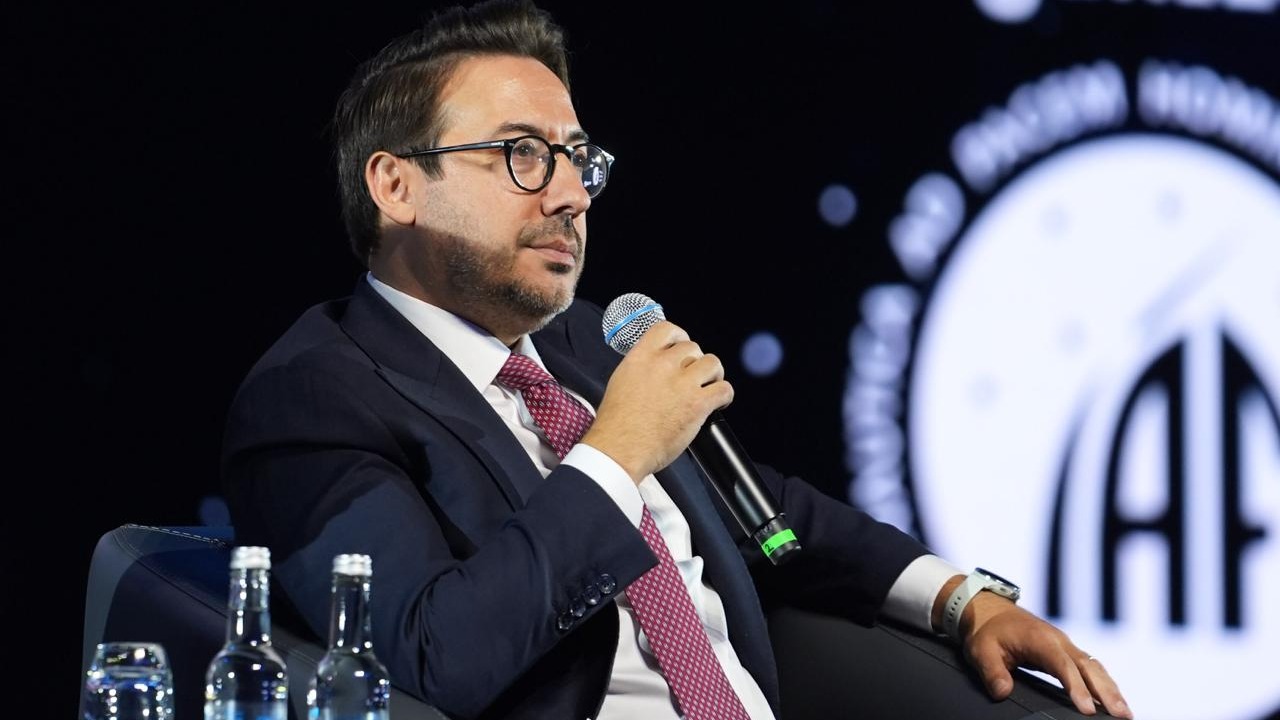 "Gelecek Burada Başlıyor: Teknoloji, Uzay ve Yeni Nesil" paneli yapıldı 2 "Gelecek Burada Başlıyor: Teknoloji, Uzay ve Yeni Nesil" paneli yapıldı