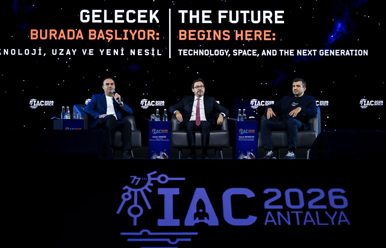 "Gelecek Burada Başlıyor: Teknoloji, Uzay ve Yeni Nesil" paneli yapıldı 5 "Gelecek Burada Başlıyor: Teknoloji, Uzay ve Yeni Nesil" paneli yapıldı