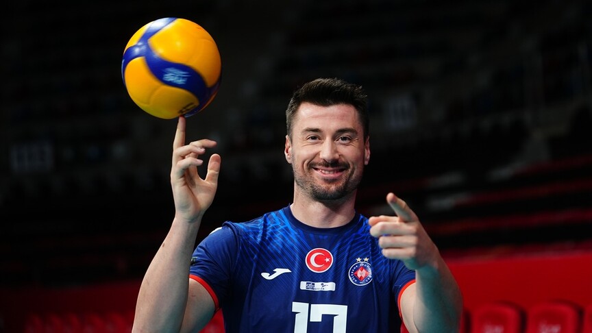 Halkbank'ın milli voleybolcuları, Efeler Ligi'nde artan rekabete hazır