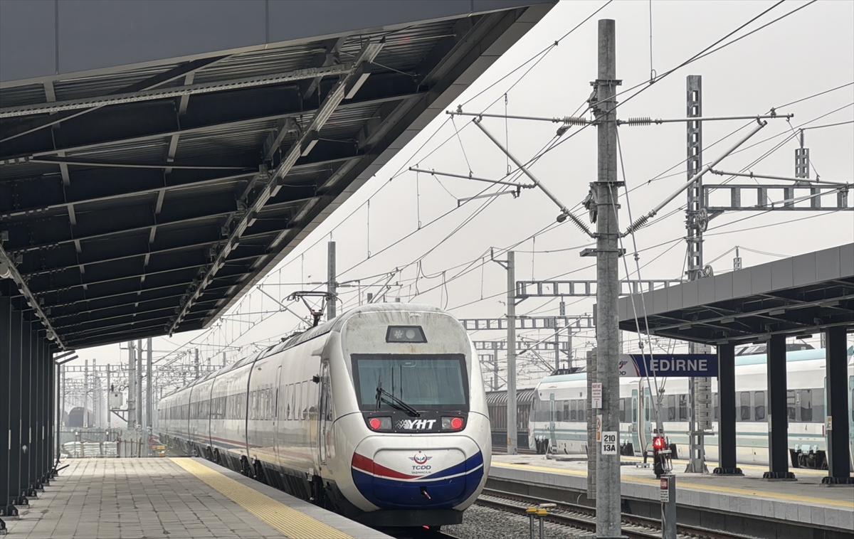 Çerkezköy-Kapıkule Hızlı Tren Hattı'nda ilk yolculuk heyecanı yaşandı 3 Çerkezköy-Kapıkule Hızlı Tren Hattı'nda ilk yolculuk heyecanı yaşandı