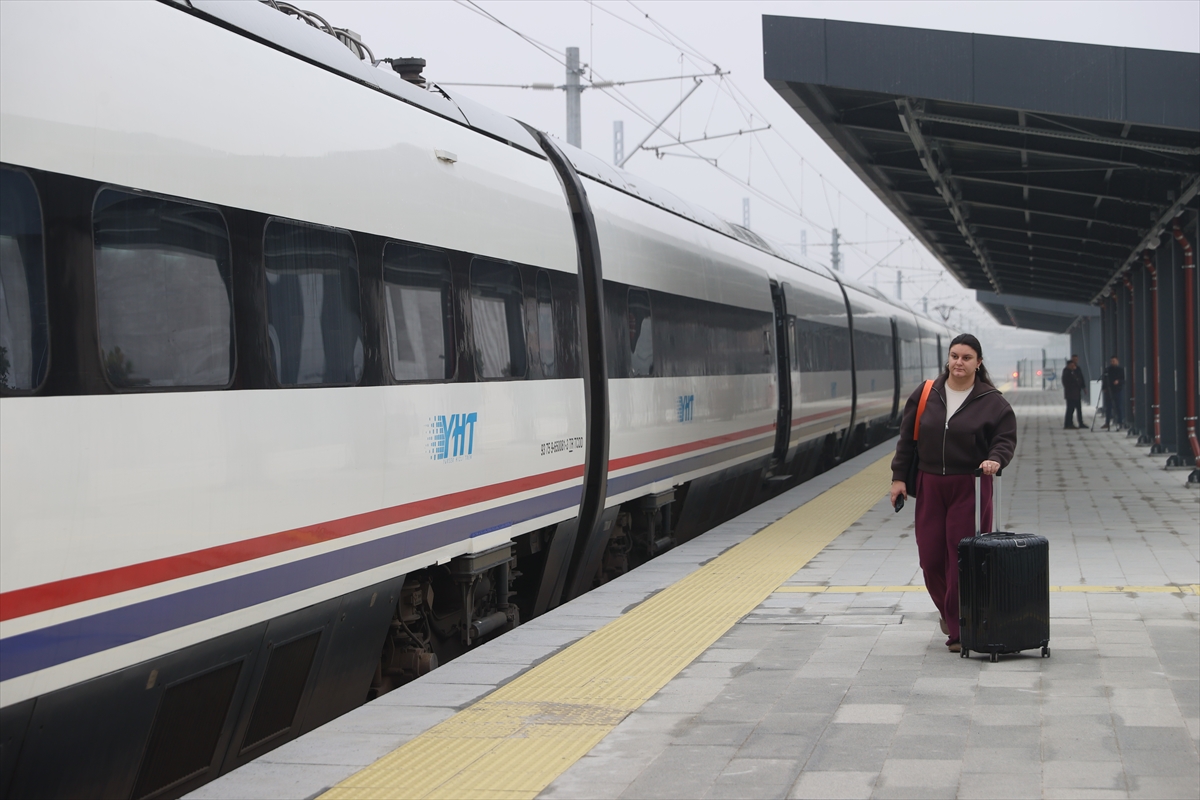 Çerkezköy-Kapıkule Hızlı Tren Hattı'nda ilk yolculuk heyecanı yaşandı 2 Çerkezköy-Kapıkule Hızlı Tren Hattı'nda ilk yolculuk heyecanı yaşandı